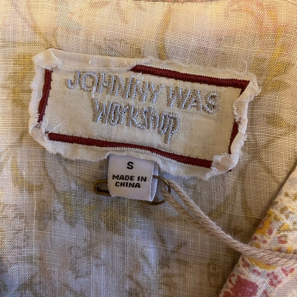 Johnny Was Workshop Marseille Garden Resort Shirt in Pink! - Picture 6 of 10